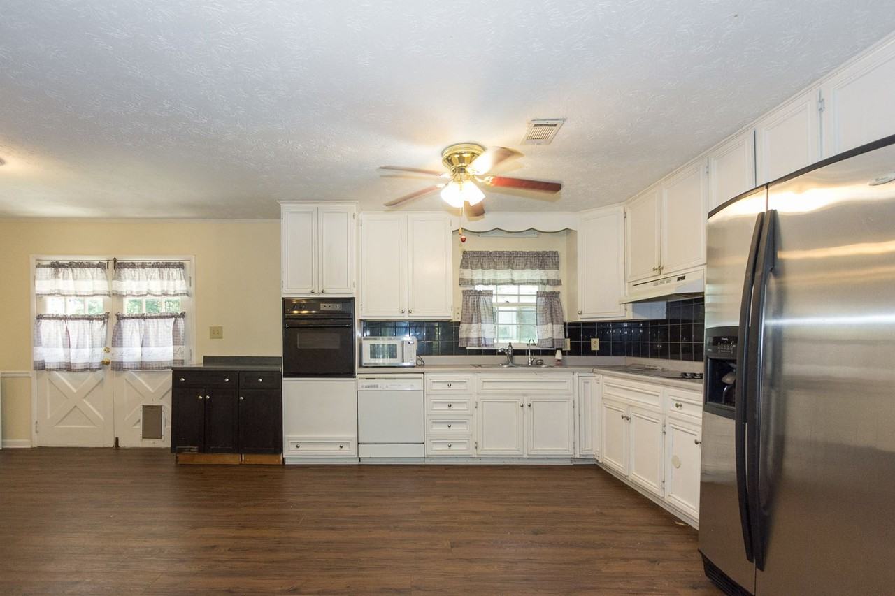 3720 Sunny Hill Dr - Photo 7 of 28