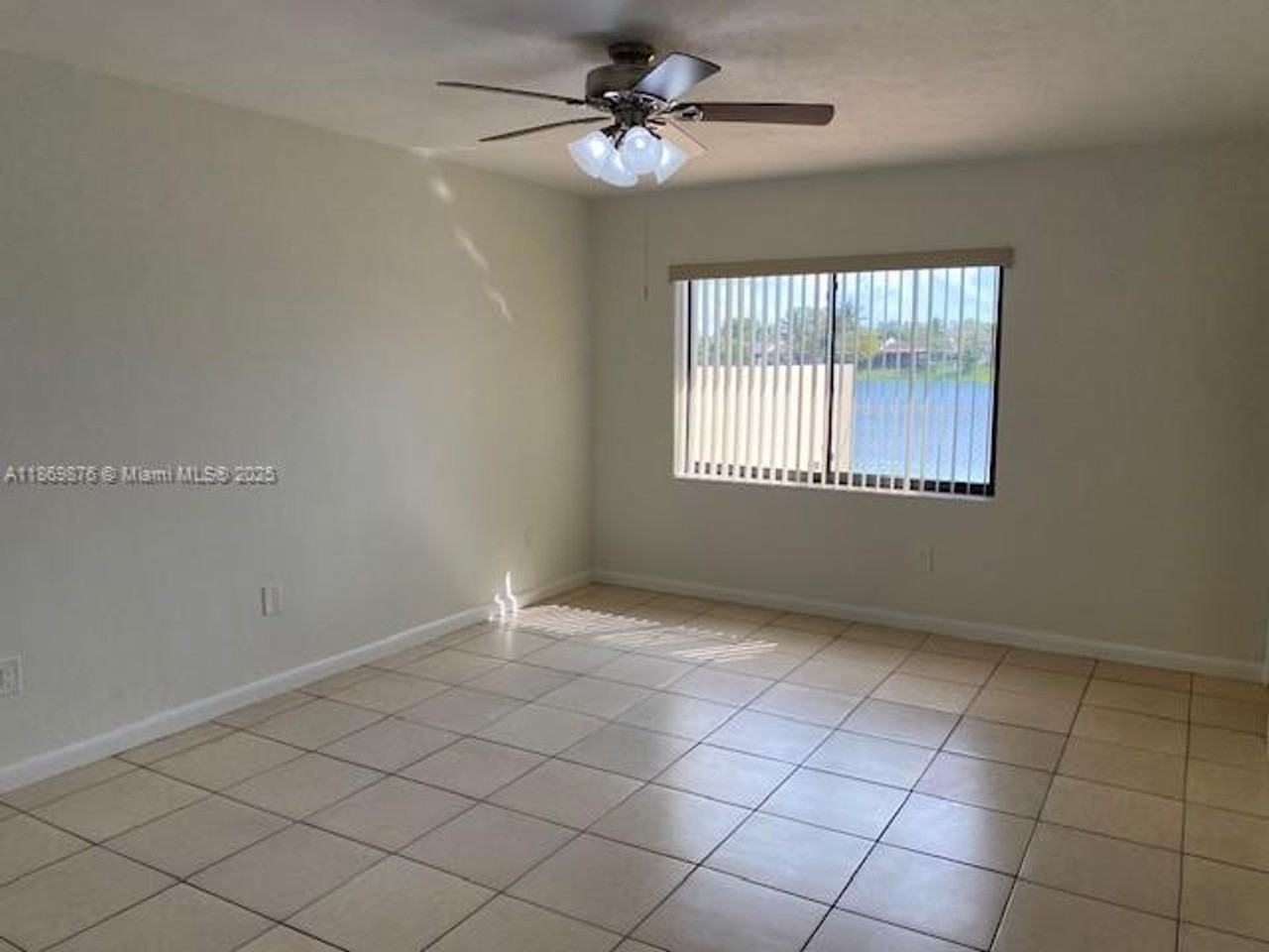 20756 Ne 5th Ct - Photo 7 of 11