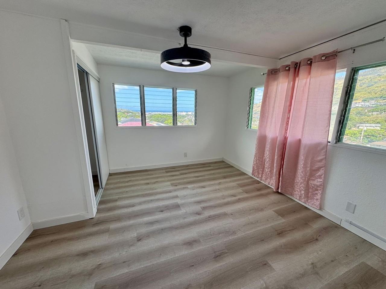 1727 Mahani Loop - Photo 3 of 9