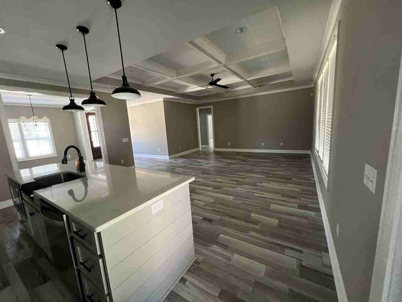 526 County Road 758 - Photo 5 of 23