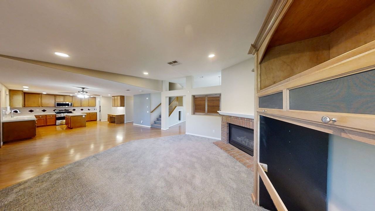 13506 Margaret Ln - Photo 6 of 37