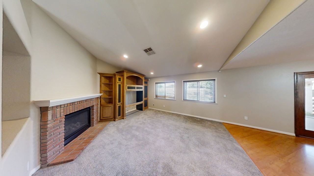13506 Margaret Ln - Photo 7 of 37