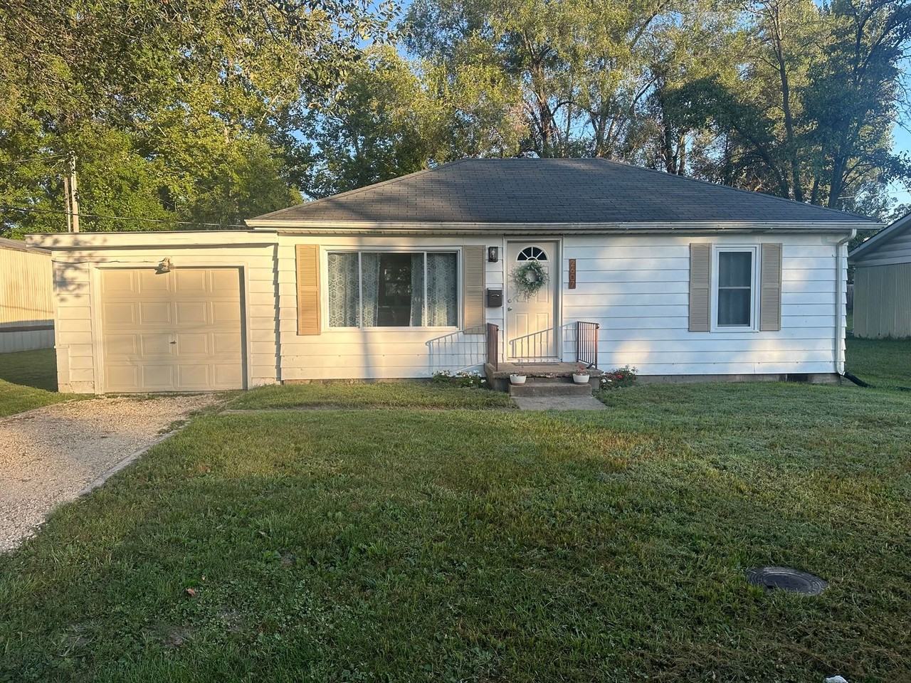 2607 S Carolina St - Photo 2 of 11