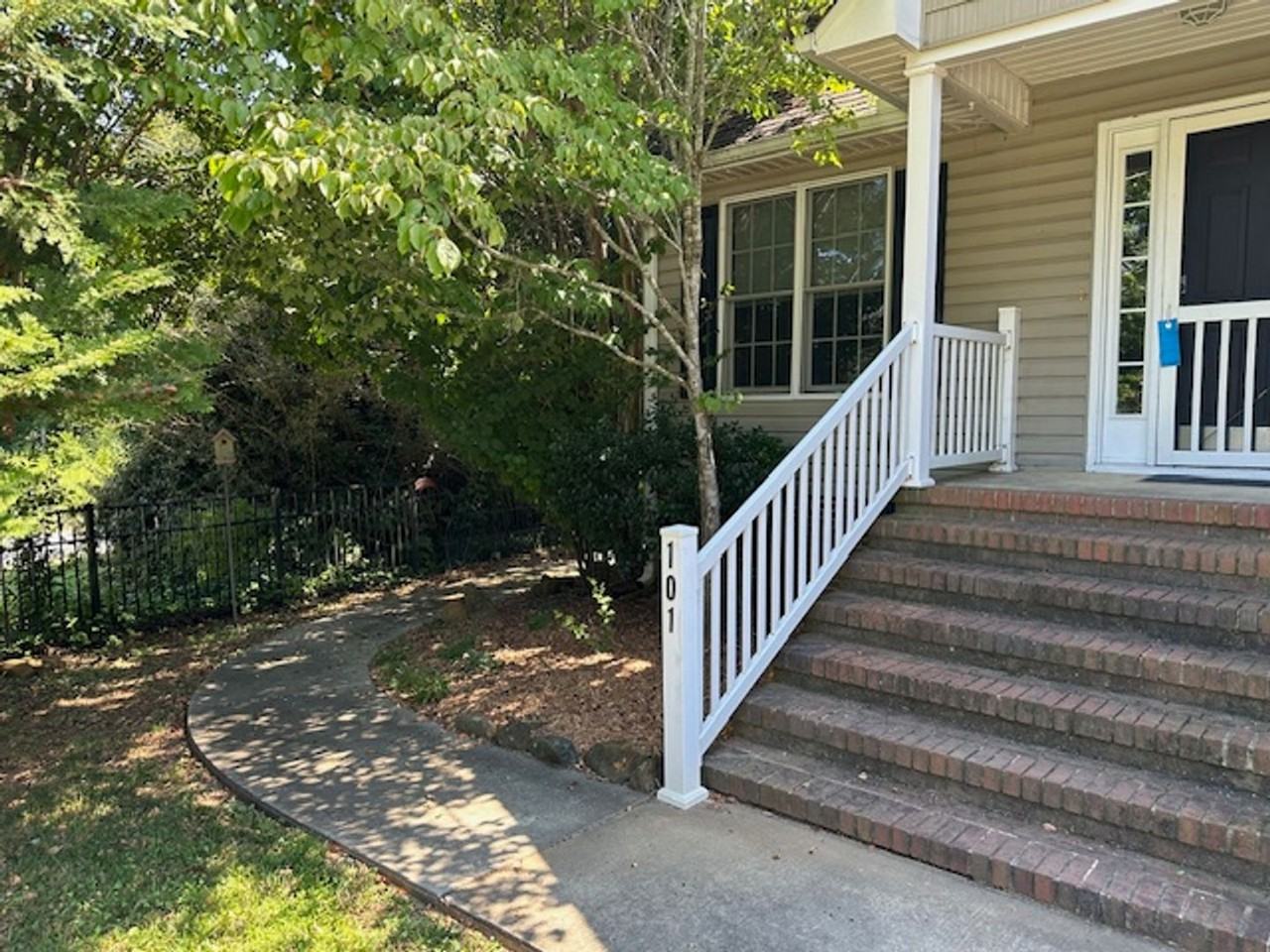 101 Manning Way - Photo 3 of 31
