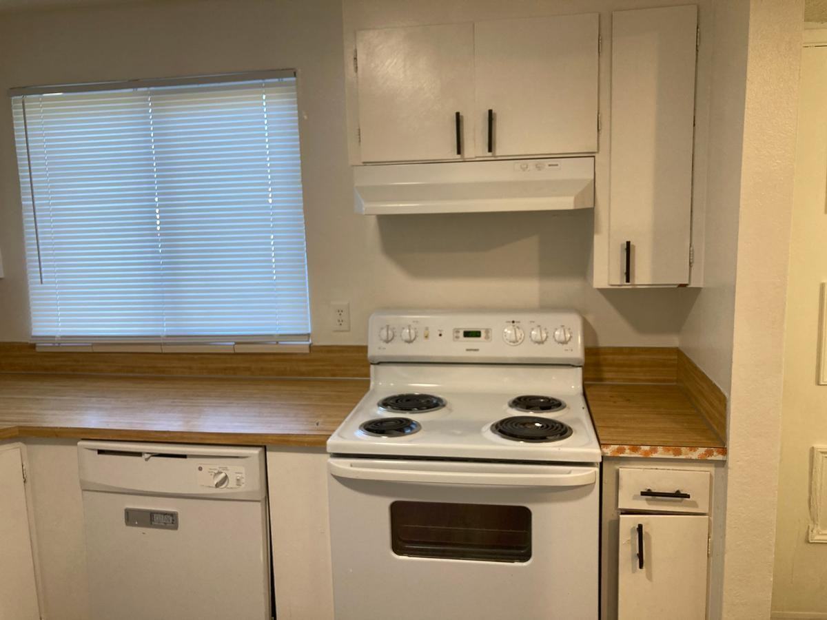 9120 Lawndale Avenue Southwest - Photo 2 of 13