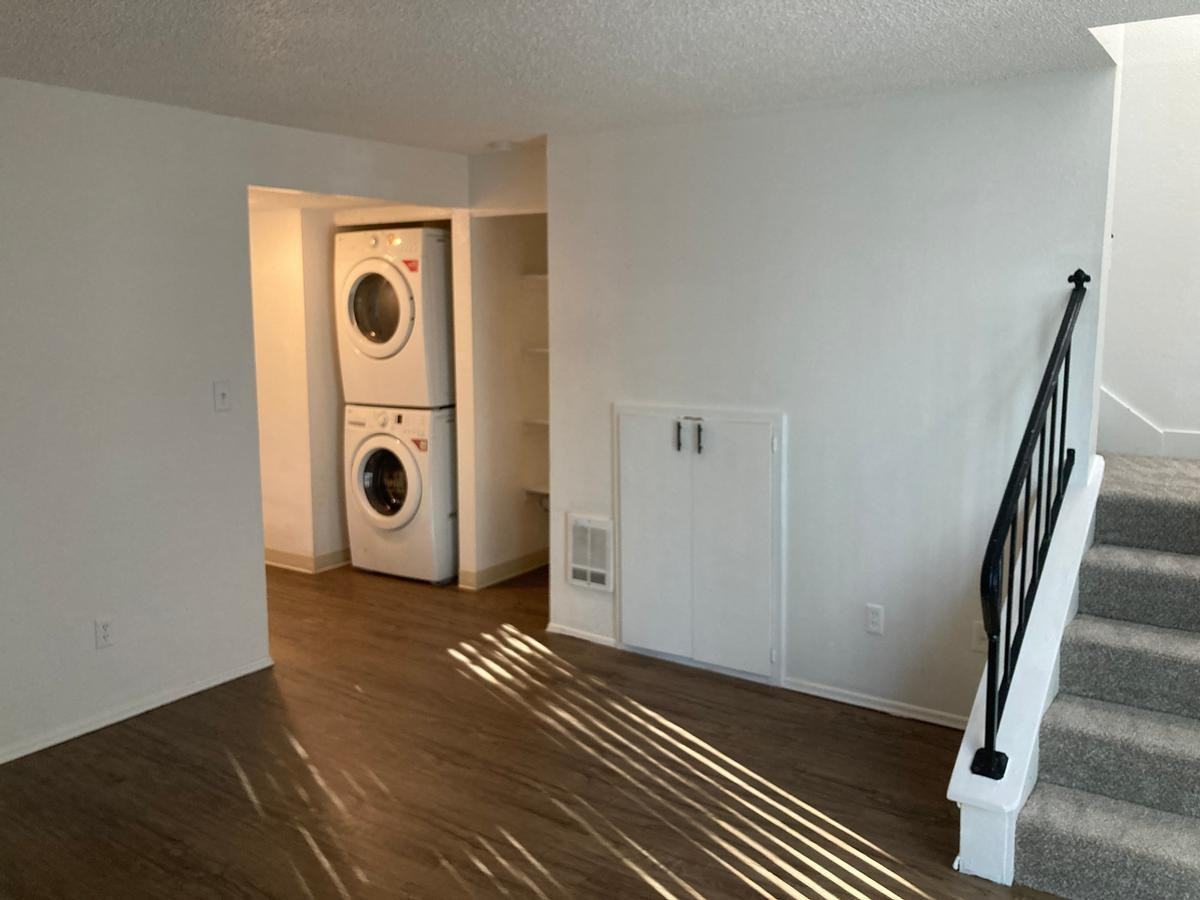 9120 Lawndale Avenue Southwest - Photo 6 of 13