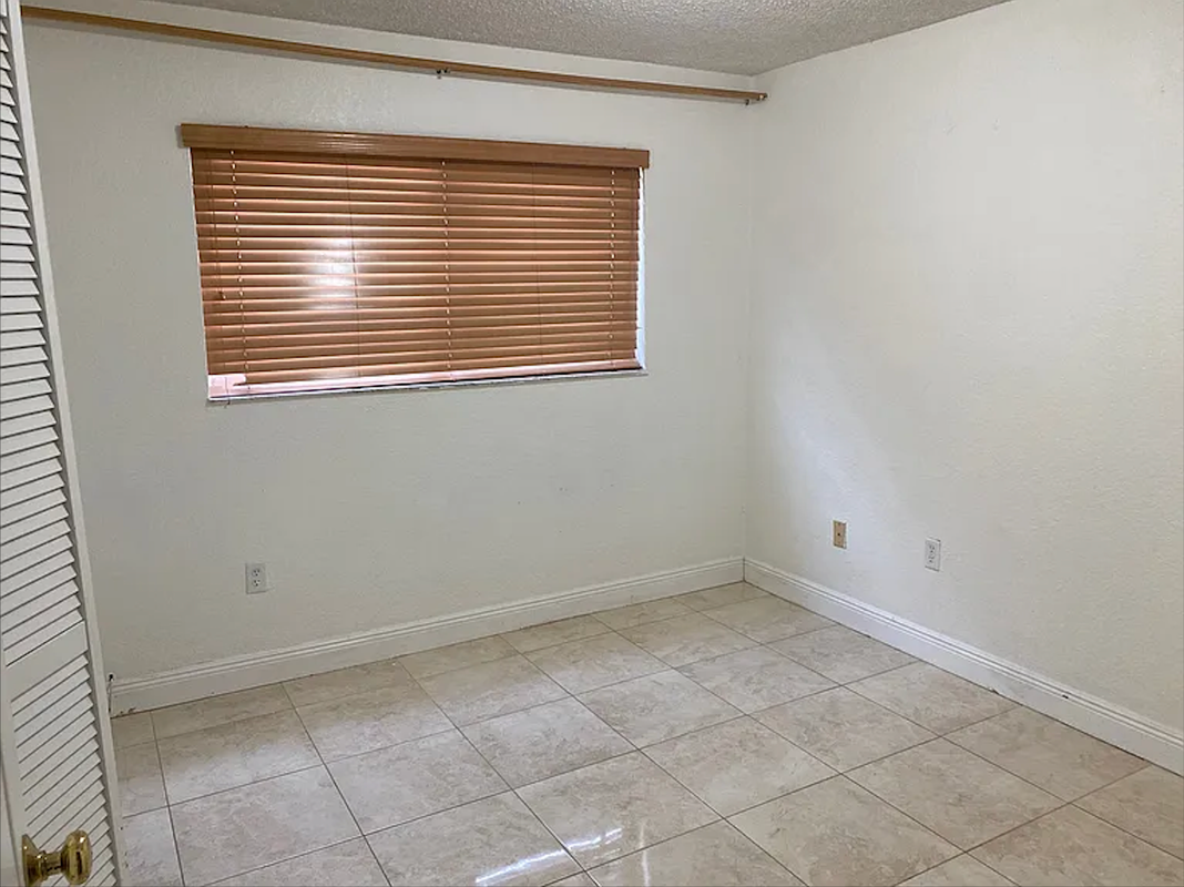 1907 Sw 131st Place Ct - Photo 6 of 17