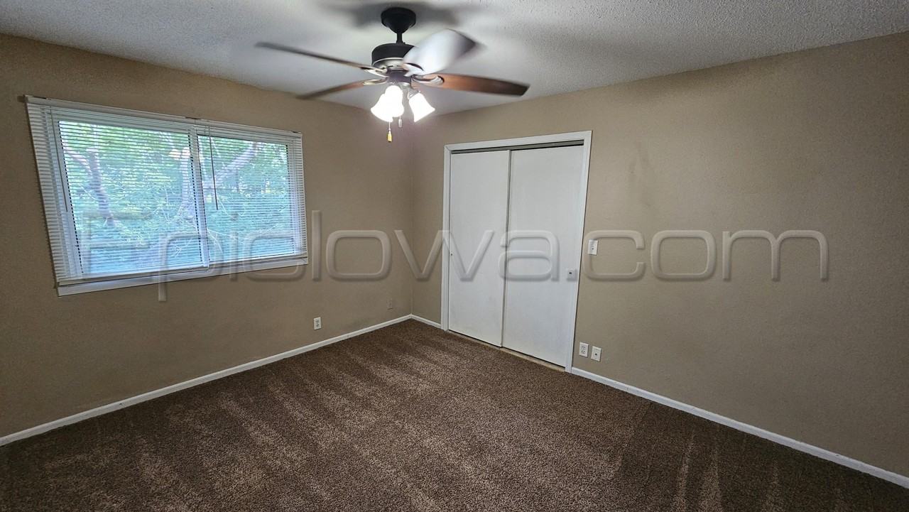 1209 O Avenue Pl Ne #1 - Photo 5 of 22