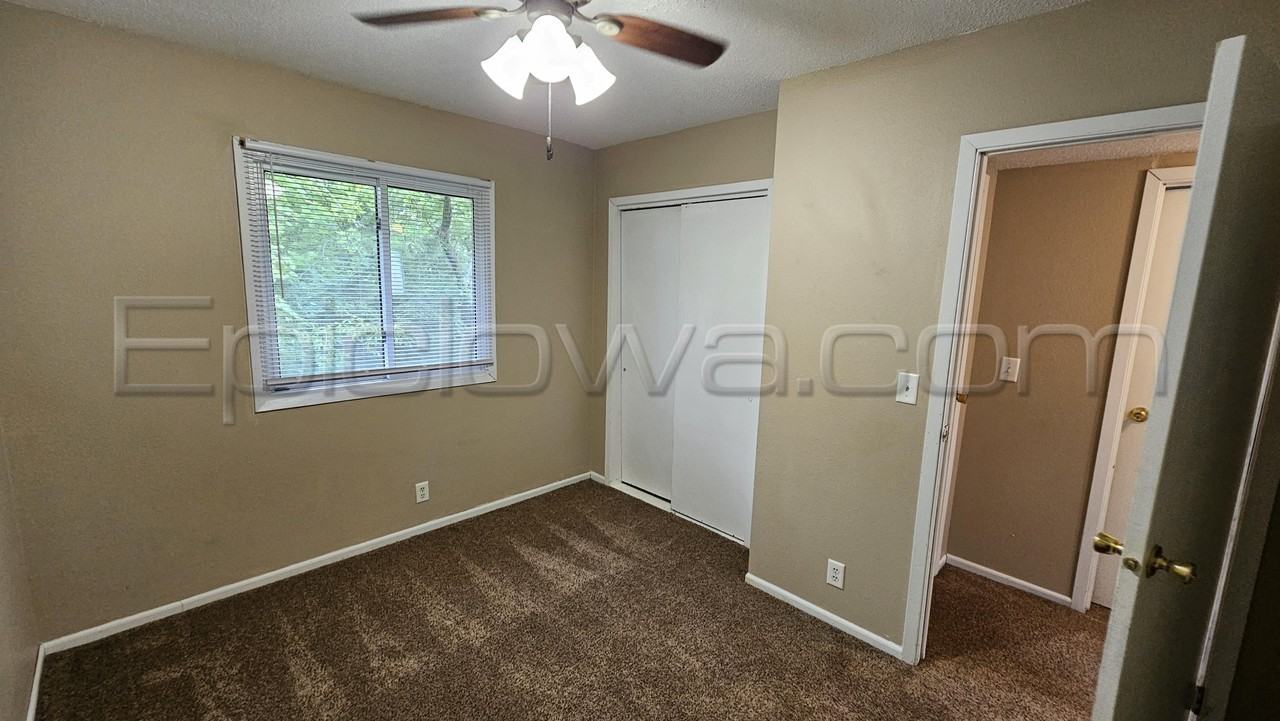 1209 O Avenue Pl Ne #1 - Photo 7 of 22