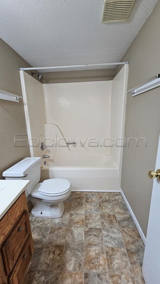 1209 O Avenue Pl Ne #1 - Photo 3 of 22