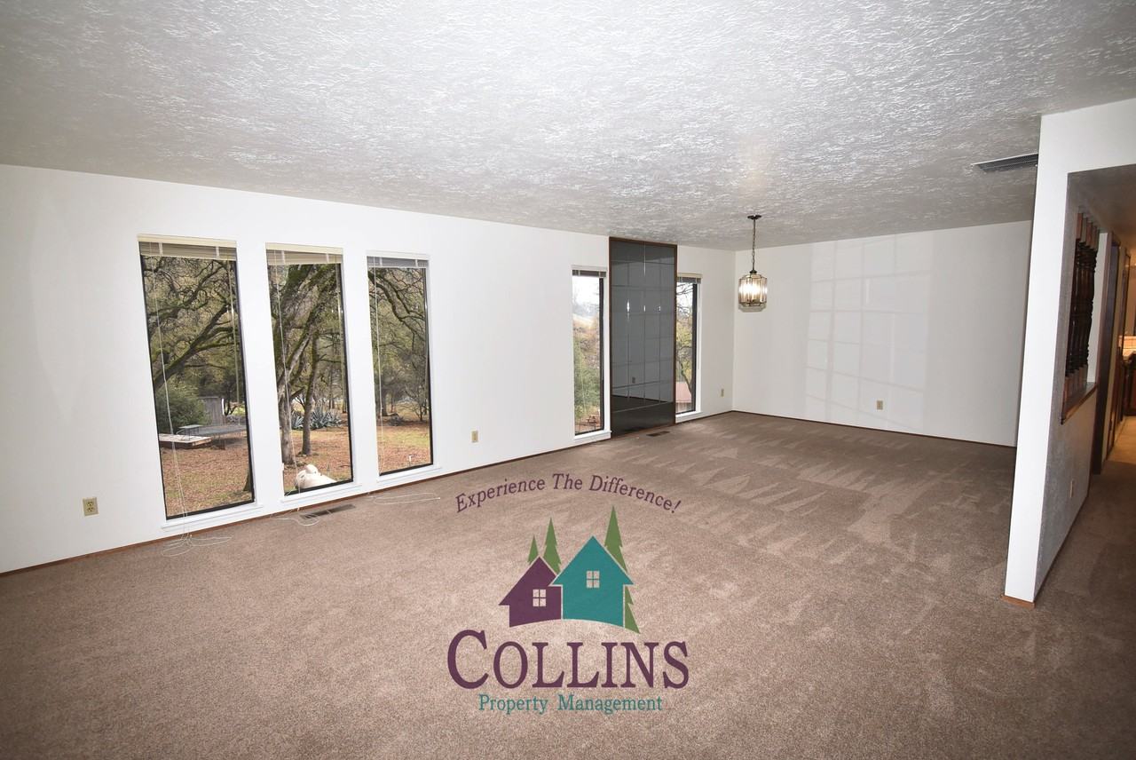 2045 Ross Dr - Photo 2 of 30