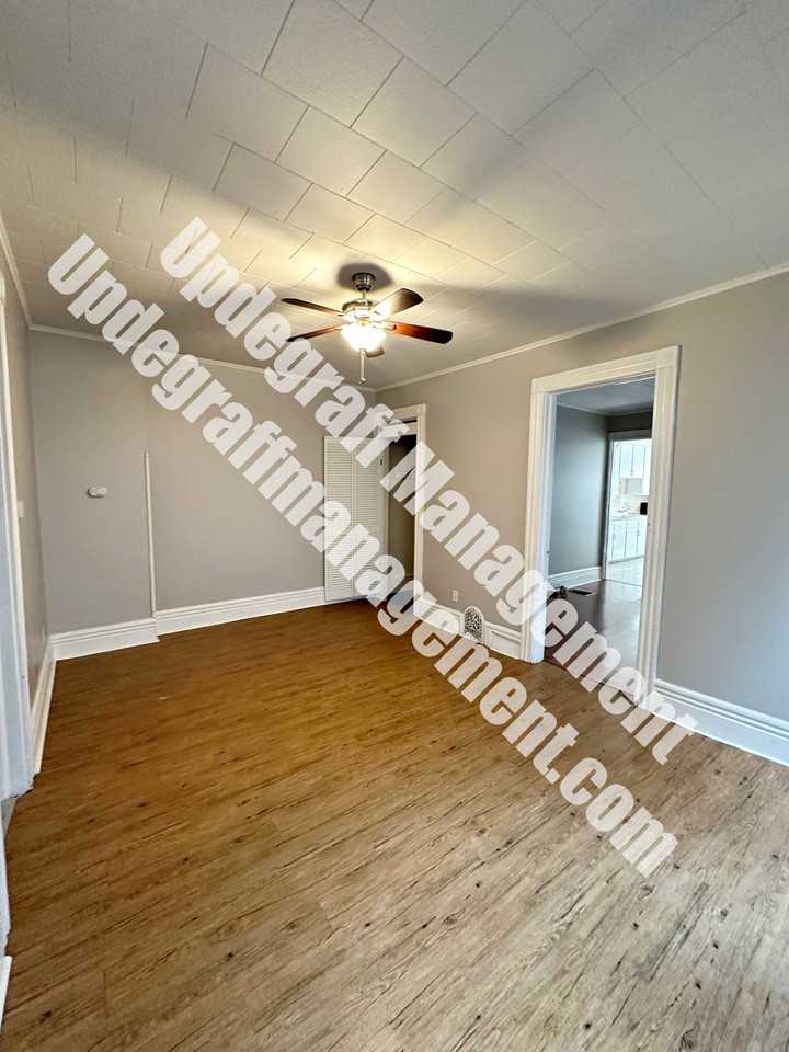 101 Hickory St #2 - Photo 4 of 10