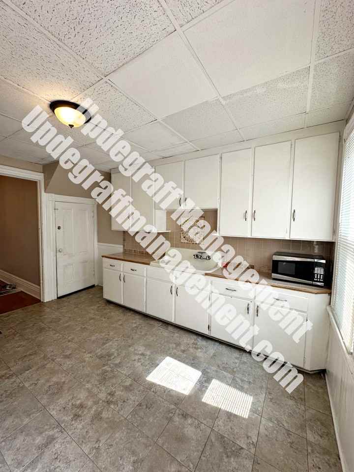 101 Hickory St #2 - Photo 6 of 10