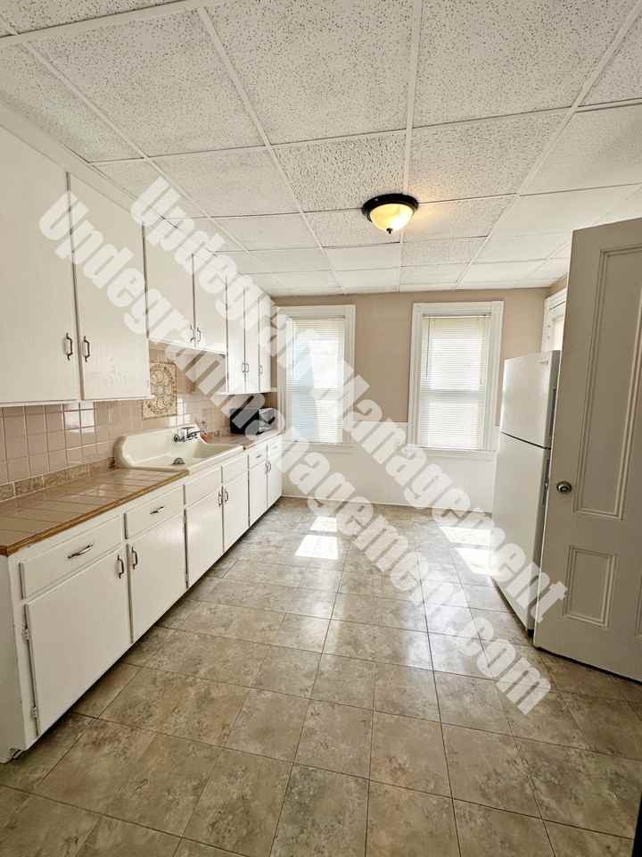 101 Hickory St #2 - Photo 5 of 10