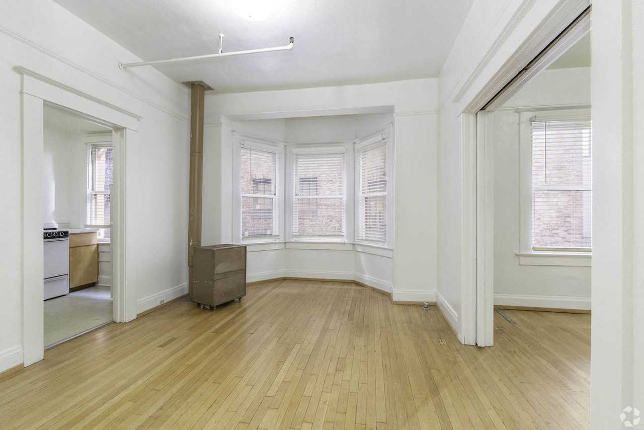 Clay & Tiffany - Photo 2 of 22