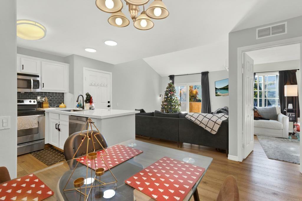 5252 Balboa Arms Dr #5252 - Photo 3 of 8