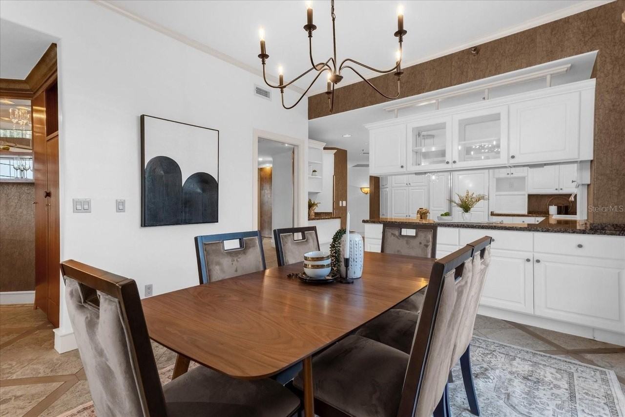 1110 W Ivanhoe Blvd #1110 - Photo 3 of 16