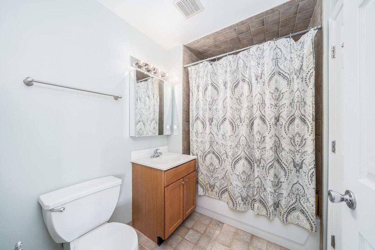 1120 Clinton St #1120 - Photo 3 of 11