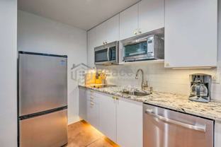 2324 S Green St #L2 - Photo 1 of 1