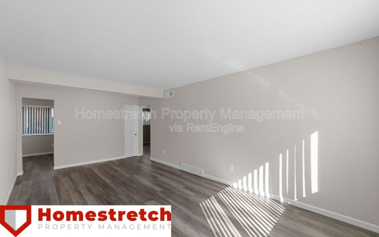 3 Bruce Dr #2 - Photo 7 of 7