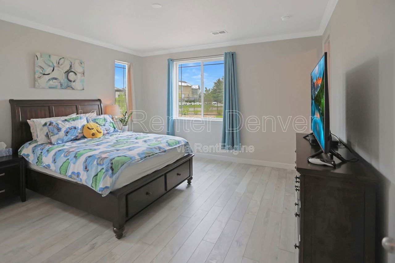 270 S Langdale Ct - Photo 7 of 22