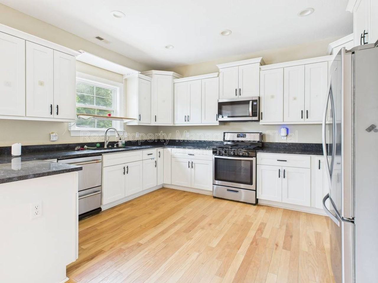 533 Old Point Ave - Photo 6 of 39