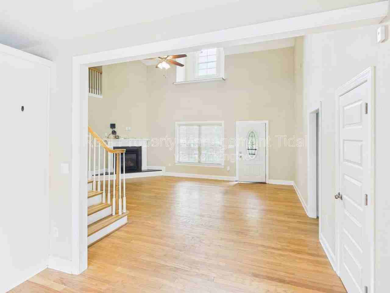 533 Old Point Ave - Photo 5 of 39