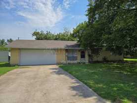 1105 N Willard Dr - Photo 1 of 1