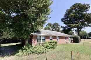 3118 Dundas Rd - Photo 1 of 1