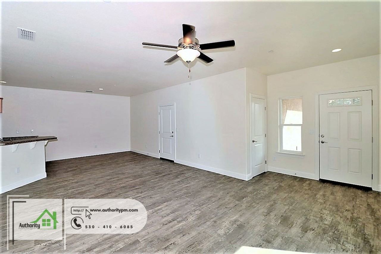 2530 Rainbow Ln #A - Photo 5 of 17