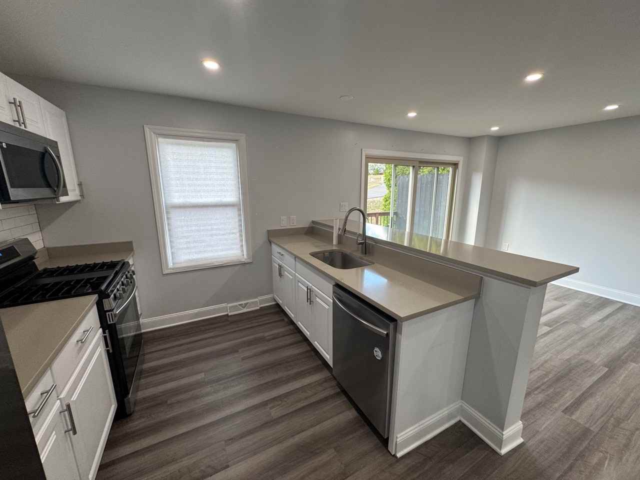 222 Chesna Dr #222 - Photo 3 of 38