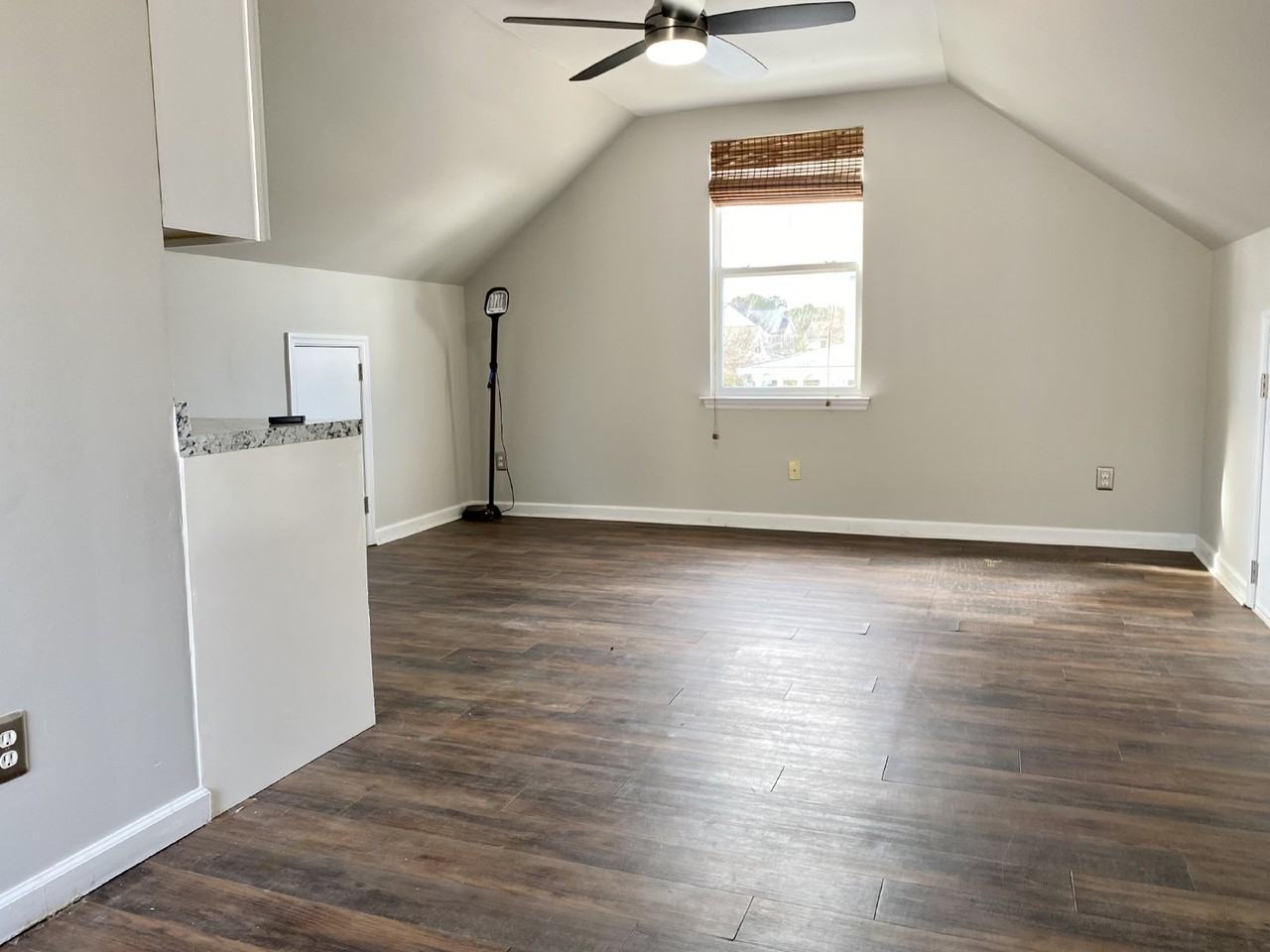 85 Pin Oak St - Photo 3 of 8