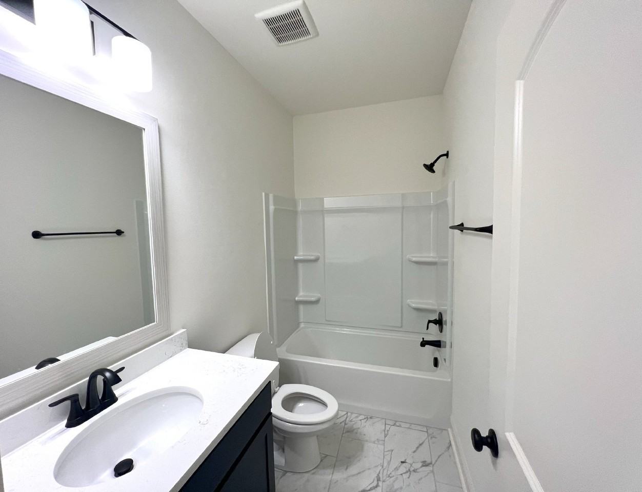 11028 Denali Ave - Photo 3 of 26