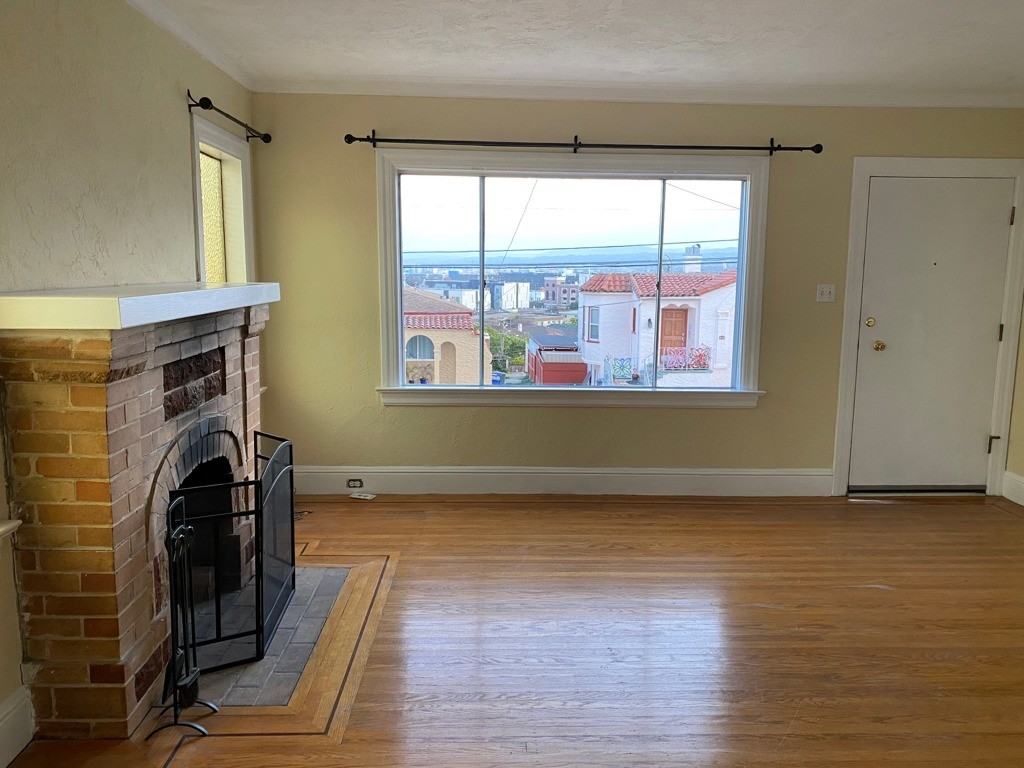 637 Pine Ter - Photo 2 of 12