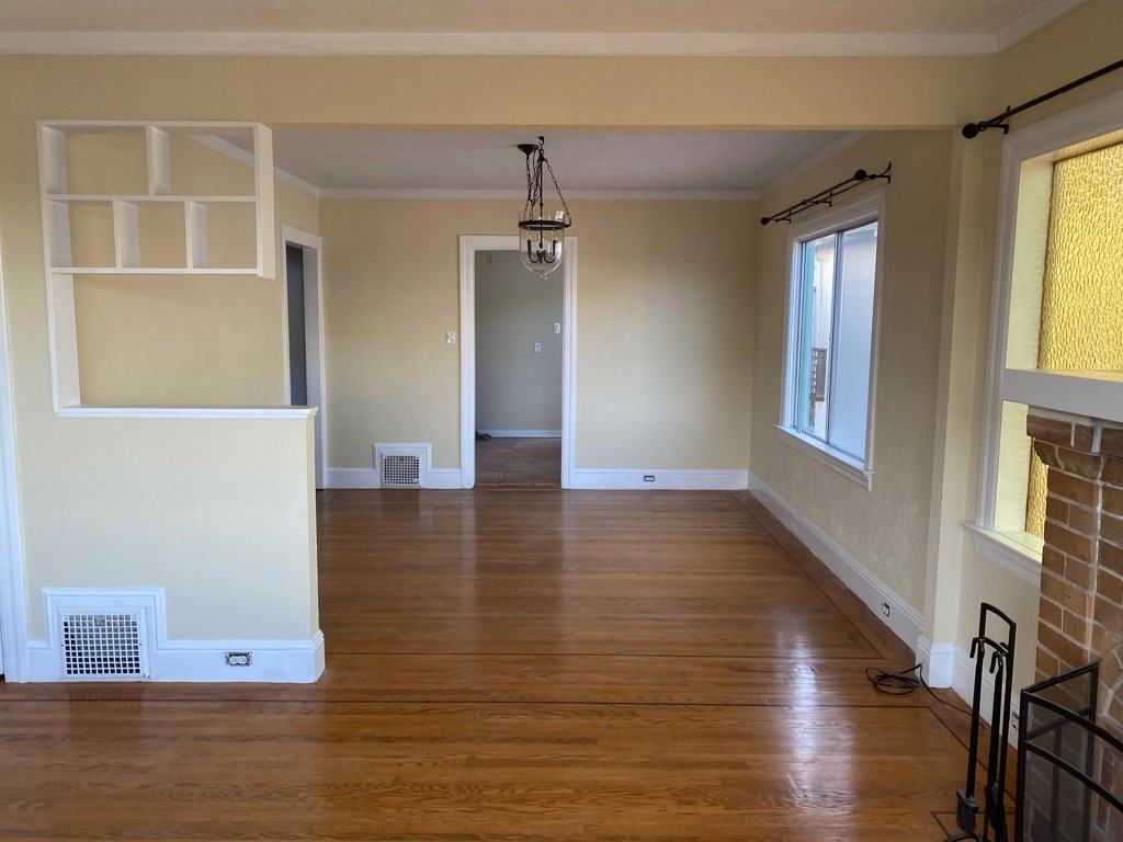637 Pine Ter - Photo 3 of 12