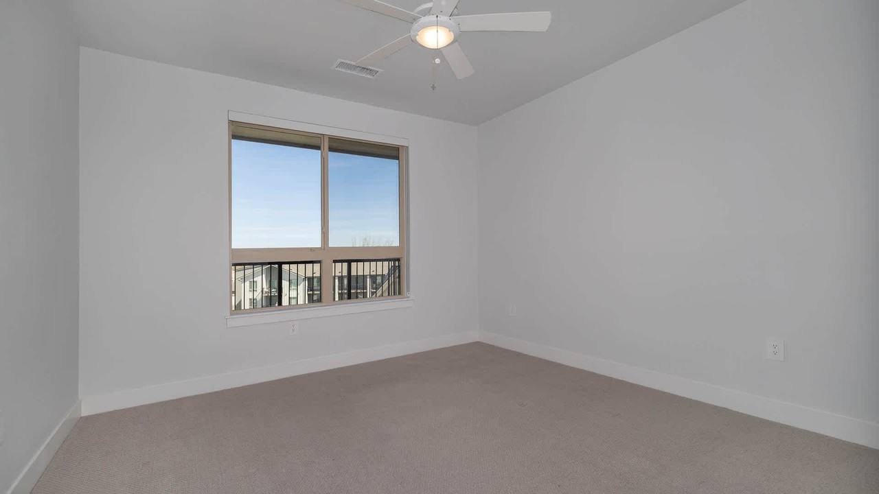 White Fence Farm - Photo 3 of 50