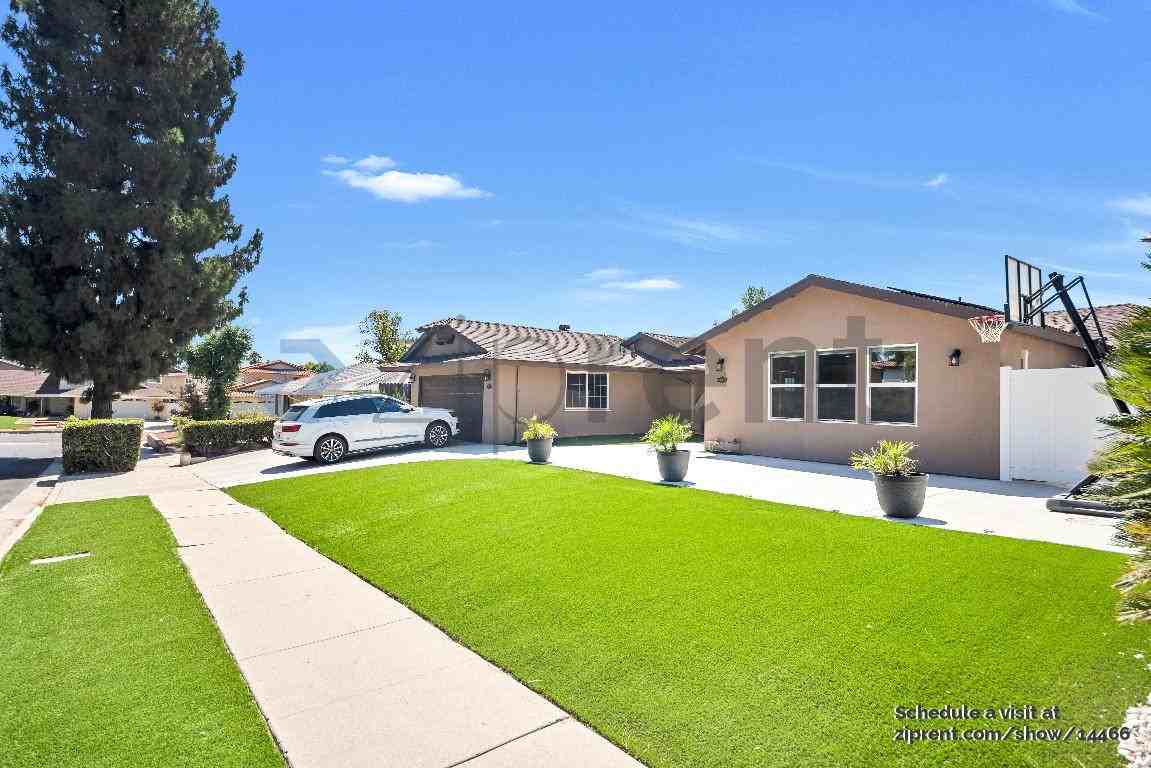 10963 Des Moines Ave #ADU - Photo 4 of 12