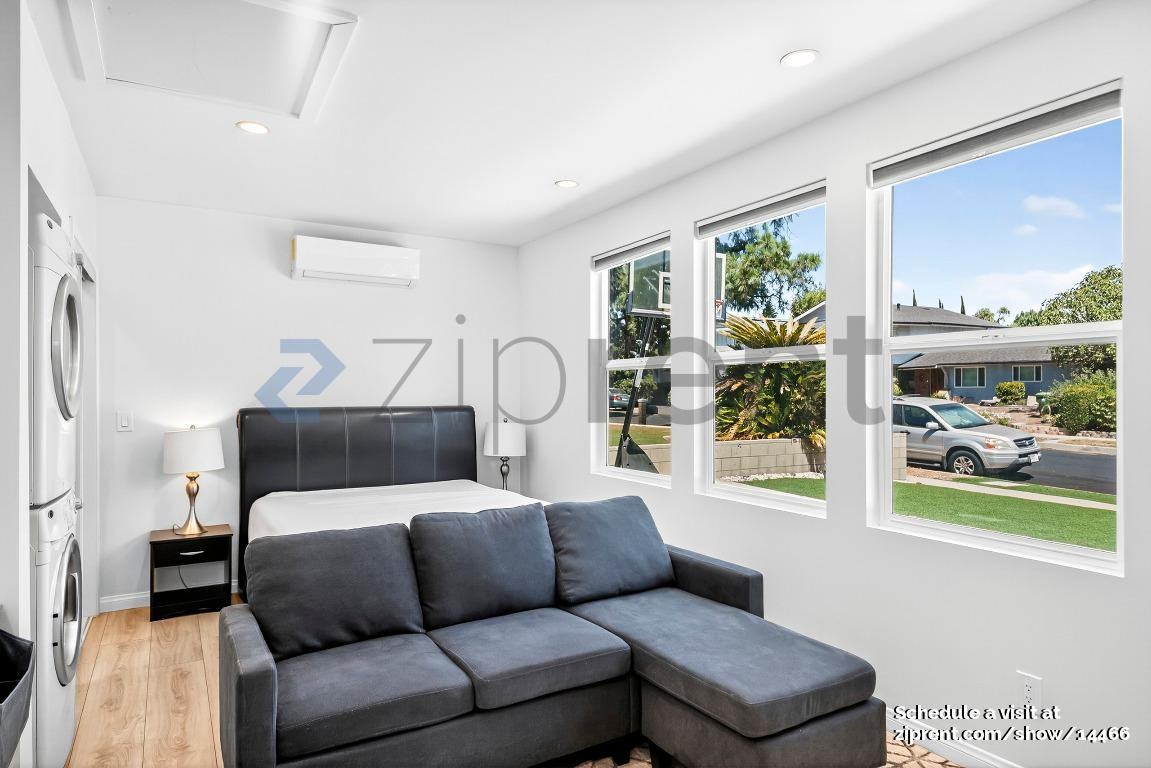 10963 Des Moines Ave #ADU - Photo 7 of 12