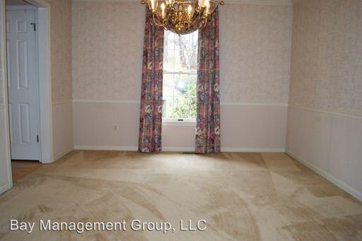 302 Regal Dr - Photo 2 of 24