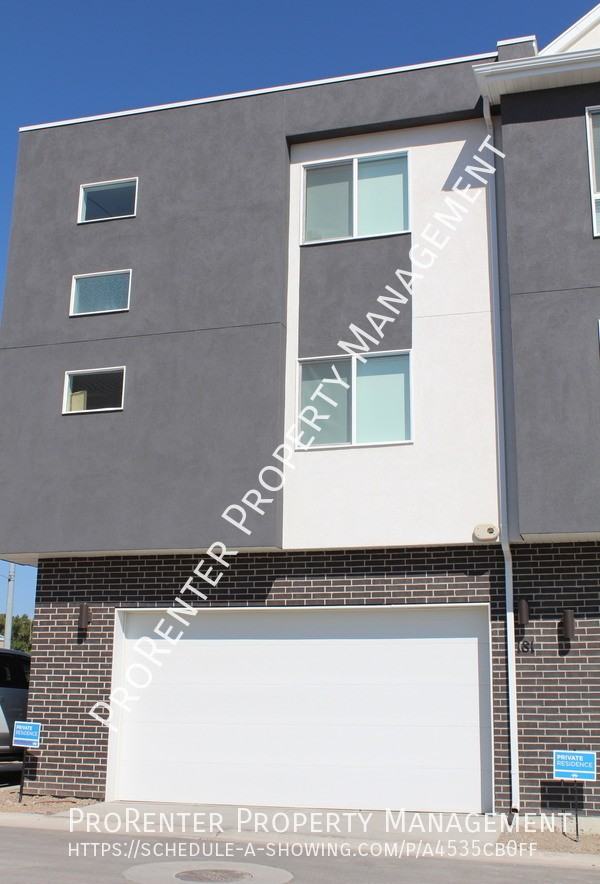 162 S State St - Photo 2 of 23