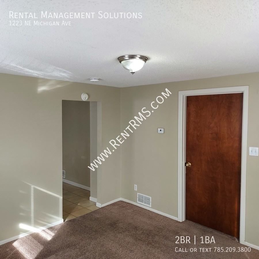 1223 Ne Michigan Ave - Photo 5 of 22