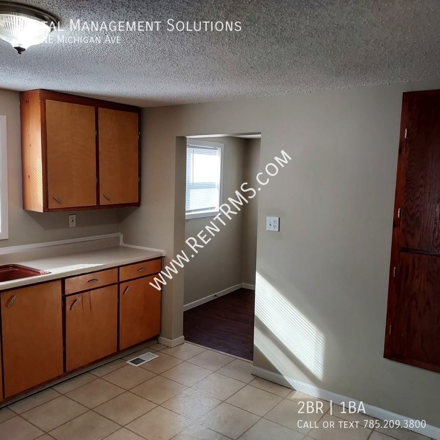 1223 Ne Michigan Ave - Photo 6 of 22