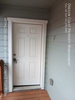 featured image of 170 Sw Strawberry Ln #F