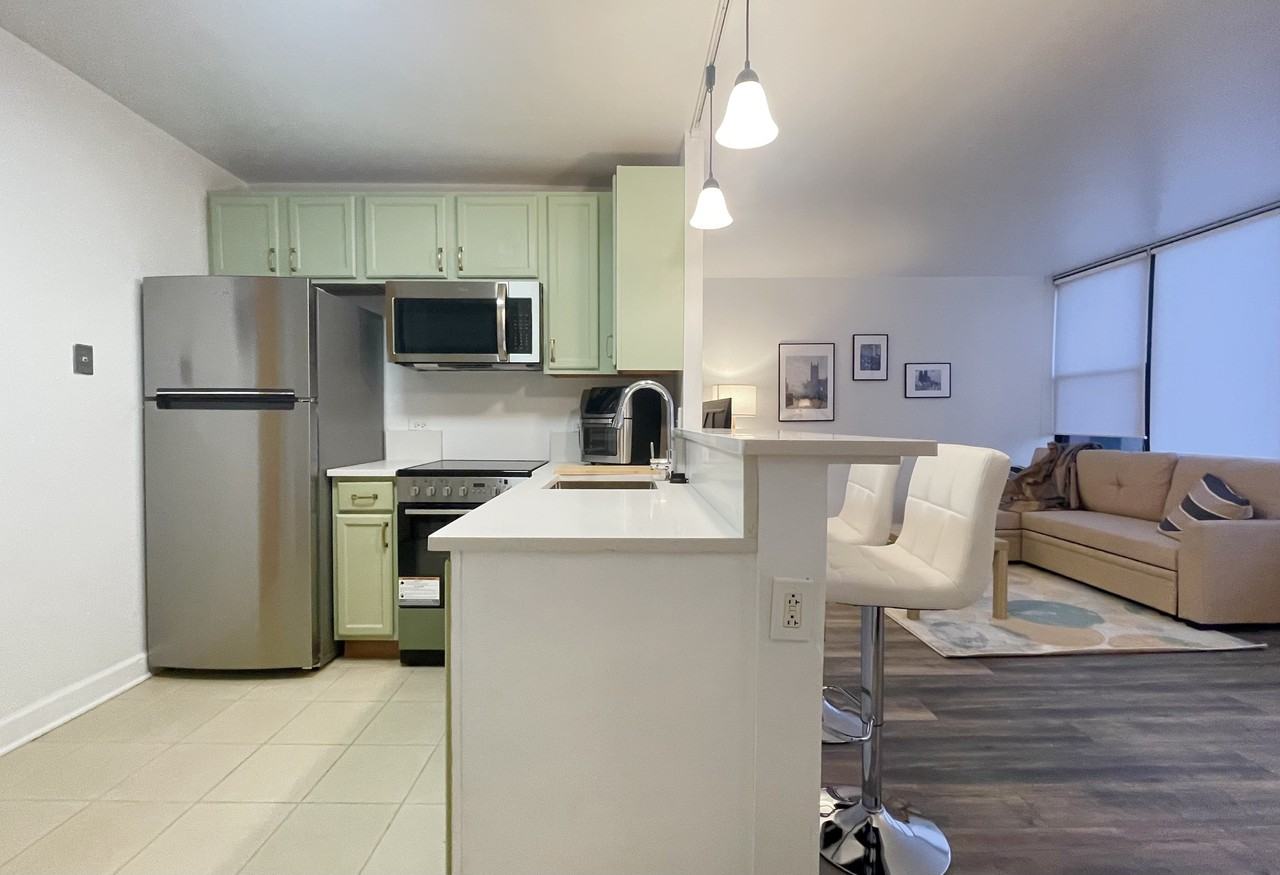 345 E Eastgate Pl #405 - Photo 7 of 11