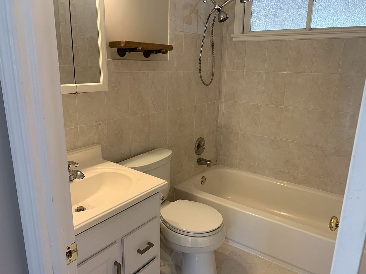 11 W Woodcrest Ave #NA - Photo 2 of 14