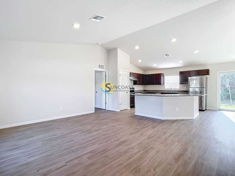 8013 Sw Highway 484 - Photo 4 of 34