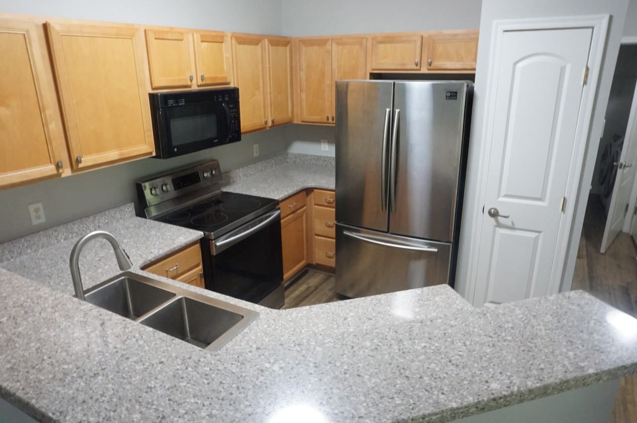 2636 Harding Ct #O - Photo 3 of 20