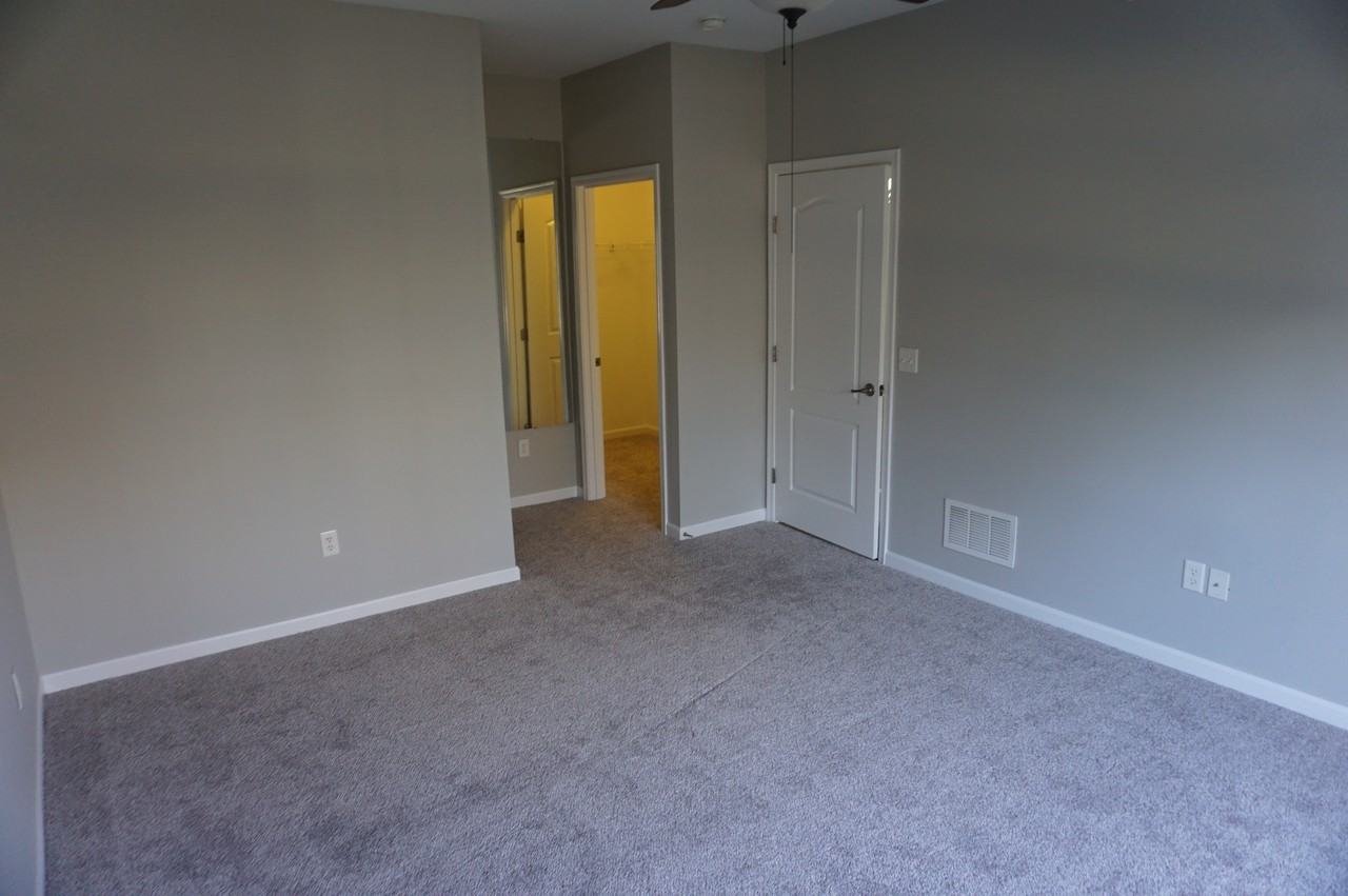 2636 Harding Ct #O - Photo 7 of 20