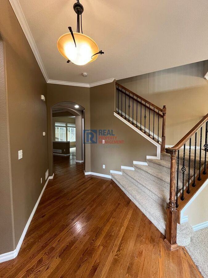 10828 Heatherton Cir - Photo 4 of 35