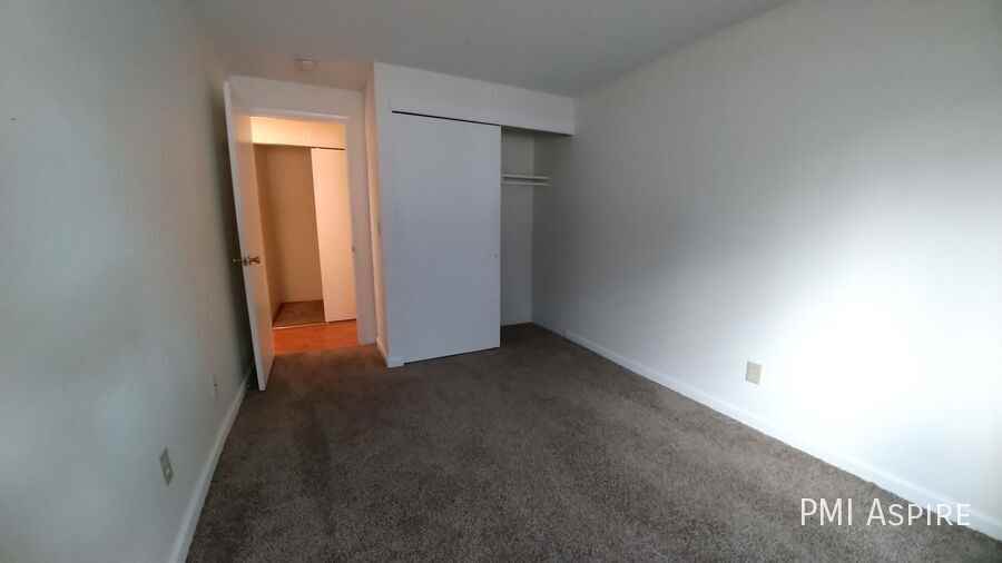 2264 Dexter Dr #204 - Photo 3 of 9